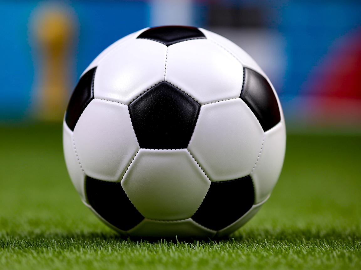 开云体育在线-保守阵型防守固守是否能经受强队持续冲击，稳固防守  第2张