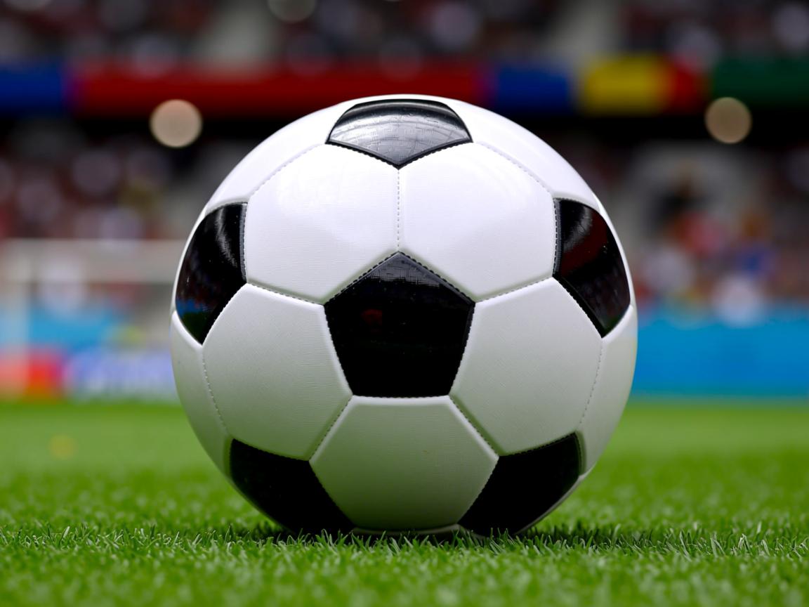 开云体育在线-保守阵型防守固守是否能经受强队持续冲击，稳固防守  第3张